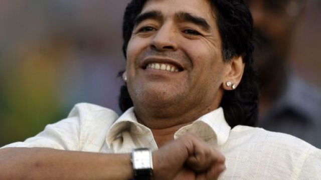 Maradona, addio al "pibe de oro" del calcio mondiale - FOTO - yahoo.com