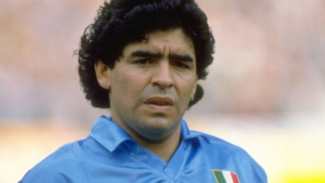 Napoli omaggia Diego anche sugli autobus e la metro