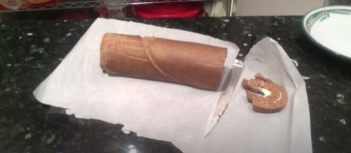 How to make Coffee Swiss Roll Cake Recipe [&copy; Baking With Mi/YouTube]