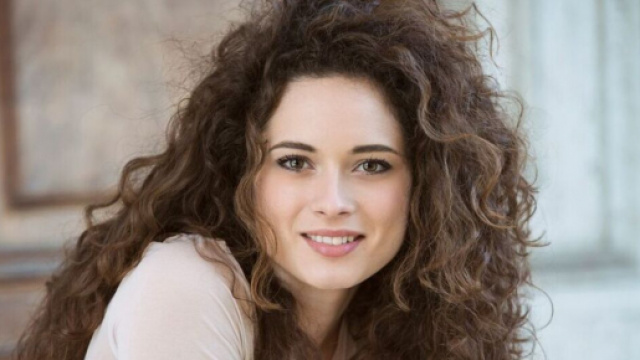 Agnese Lorenzini parla del suo personaggio a Un posto al sole.