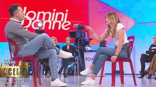 U&D, Roberta Di Padua su Guarnieri: 'Cerco di frenarmi, ma non un giorno non lo far&ograve; pi&ugrave;'.