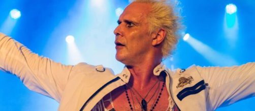 Supla faz live. (Arquivo Blasting News)