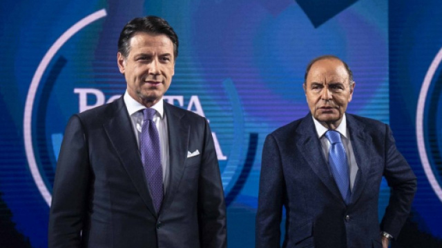 Bruno Vespa contrario alla chiusura di bar e ristoranti a Natale.