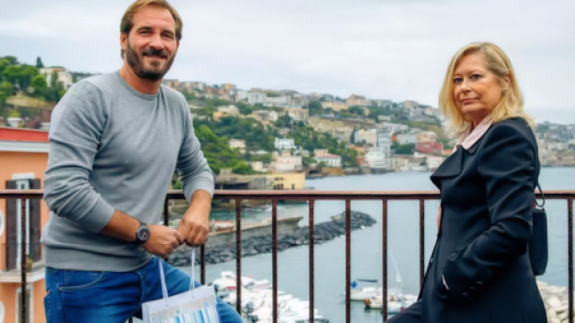 Un posto al sole: Alberto Palladini (Maurizio Aiello) e Barbara Filangieri (Mariella Valentini).