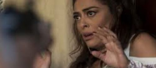 Bibi sofre com amea&ccedil;as a Rubinho em "A For&ccedil;a do Querer". (Reprodu&ccedil;&atilde;o/TV Globo)