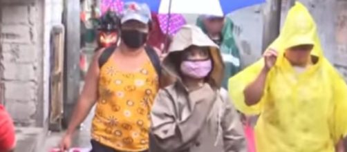 Super Typhoon Goni batters Philippines, one million evacuated. [Image source/Al Jazeera English YouTube video]