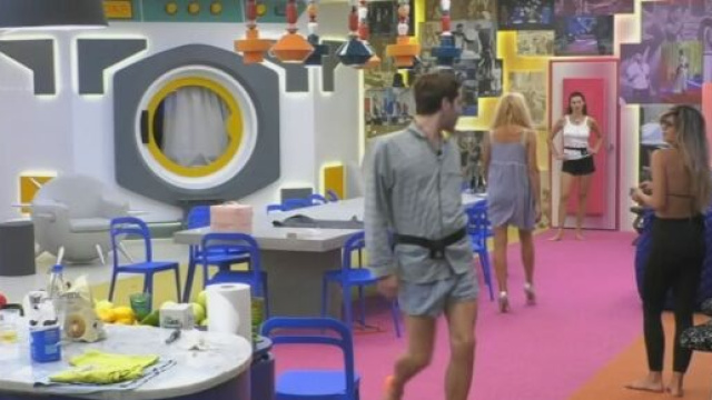 Grande Fratello Vip, il 31 dicembre possibile puntata speciale di Capodanno su Canale 5.