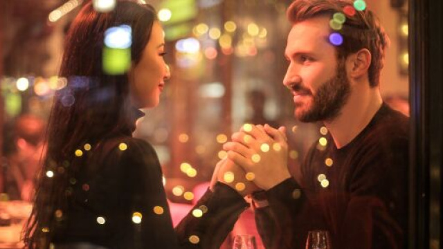 Oroscopo di dicembre: mese d'attesa per l'Ariete, grandi novit&agrave; per Gemelli.