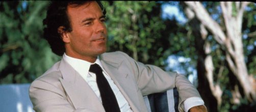 Julio Iglesias es uno de los grandes cantantes espa&ntilde;oles.