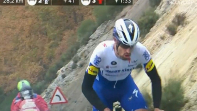 Mattia Cattaneo in fuga alla Vuelta Espana