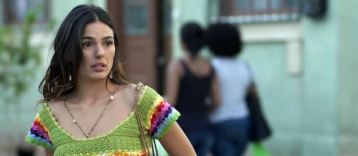 Ritinha trabalha como "sereia" em "A For&ccedil;a do Querer". (Reprodu&ccedil;&atilde;o/TV Globo)