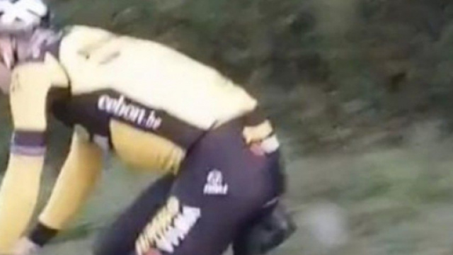 Wout van Aert in sella alla sua nuova bicicletta