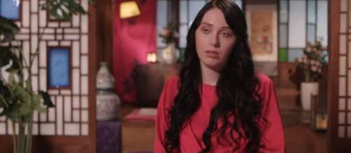 '90 Day Fianc&eacute;': Fans accused Deavan of lying, slammed her for promoting the app. [Image Sources: TLC UK/ YouTube]