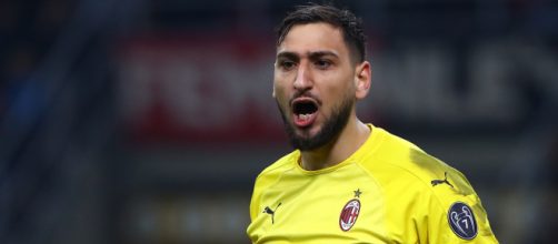 Donnarumma estreou no Milan com apenas 16 anos. (Arquivo Blasting News)