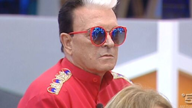 GF Vip, Malgioglio non festeggia il Natale.