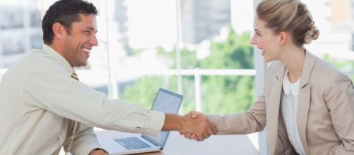 Como se comportar em uma entrevista de emprego. (Arquivo Blasting News)