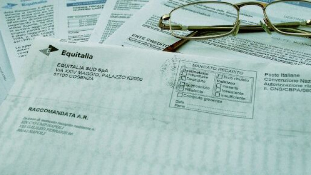 Per le cartelle esattoriali relative a debiti tributari in caso di carenza di liquidit&agrave; della societ&agrave; risponde sempre il socio