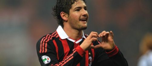 Pato ainda n&atilde;o acertou com nenhum clube. (Arquivo Blasting News)