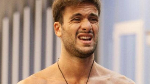 GF Vip, Parpiglia su Pierpaolo Pretelli: 'Doveva essere una riserva'.