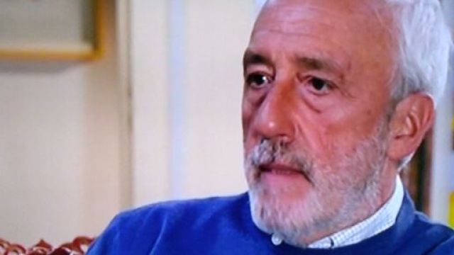 Upas, anticipazioni al 25 dicembre: Raffaele noter&agrave; un'imperfezione sul presepe.