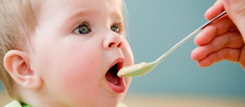 A introdu&ccedil;&atilde;o alimentar de beb&ecirc;s. (Arquivo Blasting News)