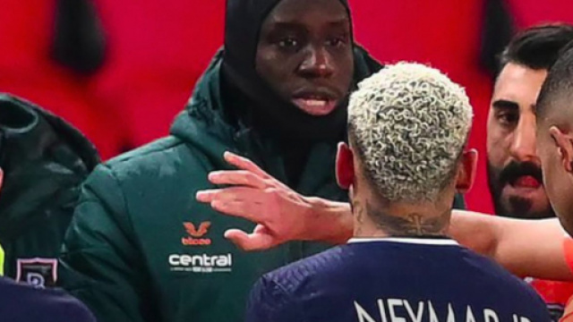 Demba Ba sous entend que Tuchel aurait d&ucirc; r&eacute;agir contre Istanbul. &copy;Capture YouTube Seneweb