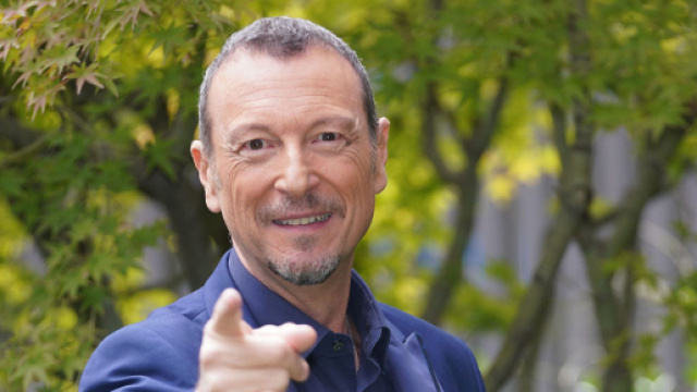 Sanremo 2021, l'elenco dei 26 cantanti in gara sul palco dell'Ariston.