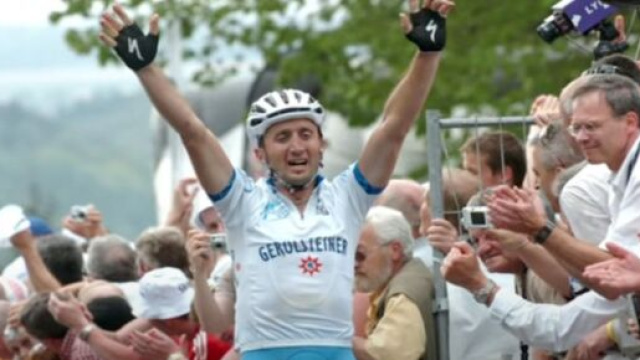 Davide Rebellin continuer&agrave; a correre anche nel 2021.