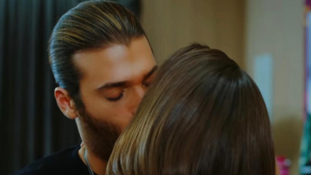 DayDreamer, trama Turchia: Can e Sanem raccontano a Mevkibe che sono tornati insieme.