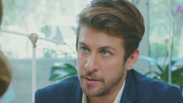 DayDreamer, trame puntate turche: Emre confessa ai suoceri di non avere un lavoro.