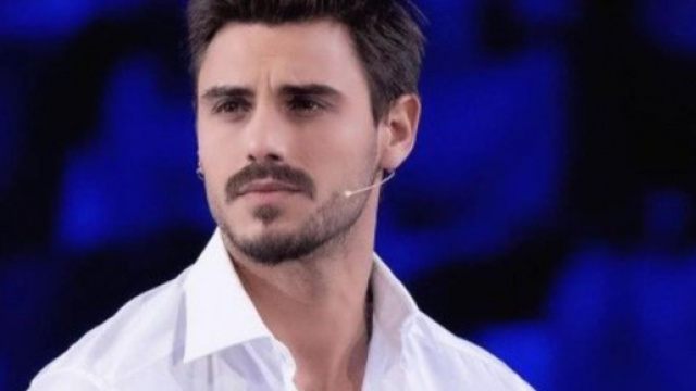 GF Vip, Francesco Monte: 'Non scarterei l'ipotesi di cantare in casa a Capodanno'.