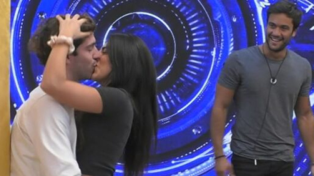 GF Vip, Giulia attratta da Tommaso: &lsquo;Se fosse etero ci proverei&rsquo;.