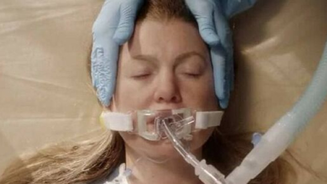 Krista Vernoff ha ammesso che la protagonista di Grey's Anatomy continuer&agrave; a lottare contro i sintomi del Covid.