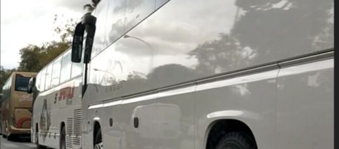 Palermo, crisi dei noleggiatori, protesta dei vettori locali: consegnano chiavi e licenze in Regione