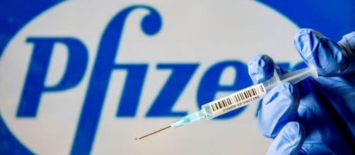 Pfizer y Moderna acaban de presentar su solicitud para la distribuci&oacute;n de las vacunas que han desarrollado contra el coronavirus.