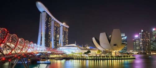 Singapore will be connected to Hong Kong with an air travel bubble. &copy;Pexels Timo Volz