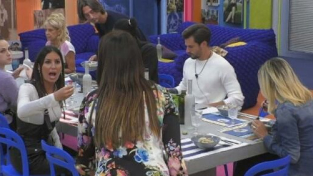 Grande Fratello Vip, Selvaggia su Gregoraci: &lsquo;Cos&rsquo;ha pi&ugrave; di me? Il mantenimento&rsquo;.