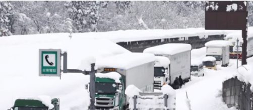 Snowstorm leaves thousands of vehicles stranded in Japan. [Image source/CTV News YouTube video]