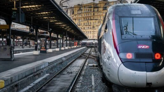 Coronavirus : les r&eacute;servations pour les f&ecirc;tes de fin d'ann&eacute;e en ... - yahoo.com