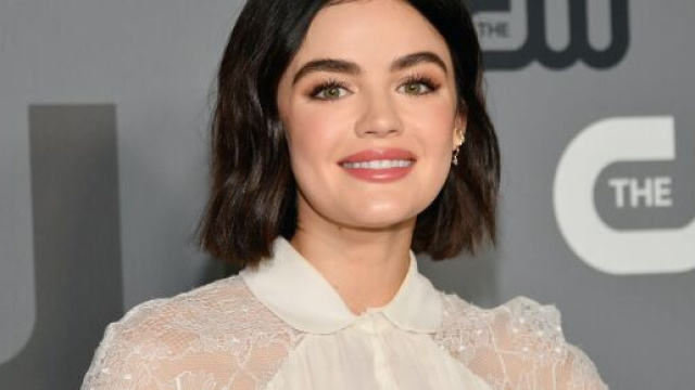 I tagli capelli medi e tonalit&agrave;: il carr&eacute;, il lob e il ramato per l'inverno 2021