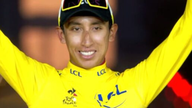 Egan Bernal in maglia gialla al Tour de France 2019.