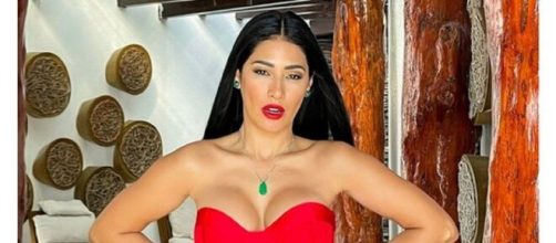 Simaria arrasa em look para o Natal. (Reprodu&ccedil;&atilde;o/Instagram/@Simaria)