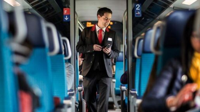 Assunzioni Trenitalia per assistenti.