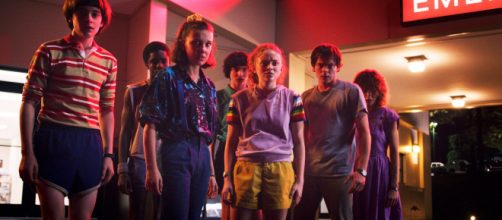 'Stranger Things' &eacute; uma das melhores indica&ccedil;&otilde;es de s&eacute;rie para assistir na Netflix. (Arquivo Blasting News)
