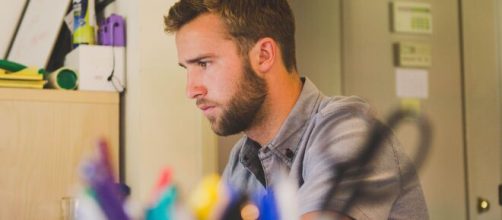 O nativo de Capric&oacute;rnio estar&aacute; ainda mais focado no trabalho durante este m&ecirc;s. (Arquivo Blasting News)