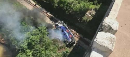 O &ocirc;nibus caiu de uma ponte em Minas Gerais. (Arquivo Blasting News)