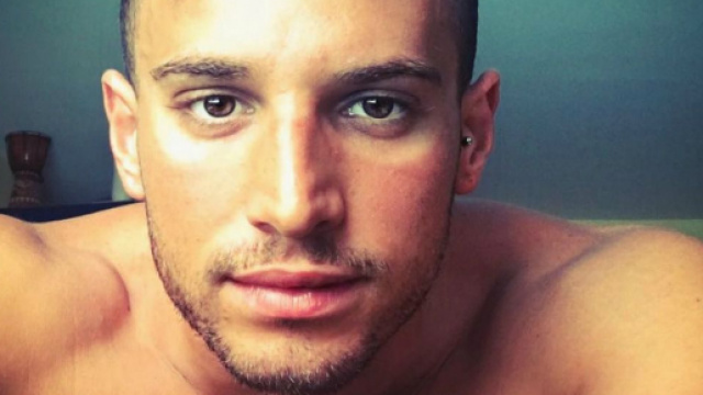 GF Vip, Alex Di Giorgio non entrer&agrave; nella casa: 'Non posso, magari la prossima edizione'.