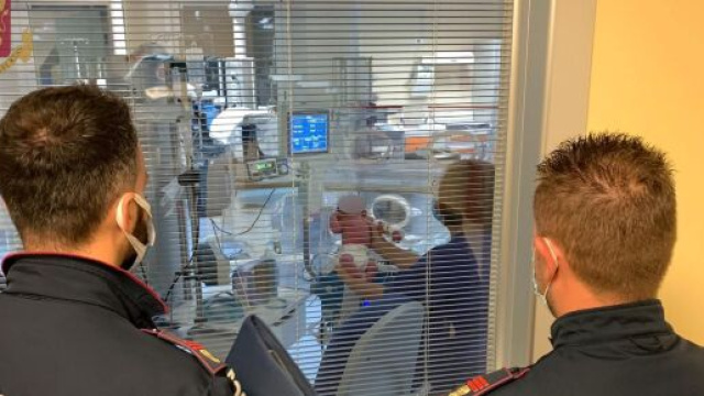 Ragusa, svolta nel caso del neonato abbandonato un mese fa: ai domiciliari il presunto padre.