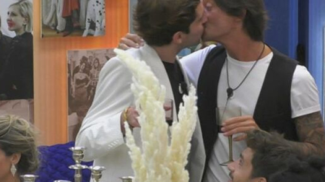 GF Vip, Francesco abbandona e Tommaso si dispera.