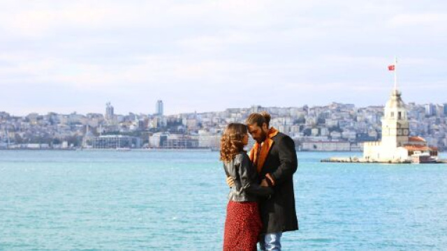 Can Yaman parla di Demet Ozdemir